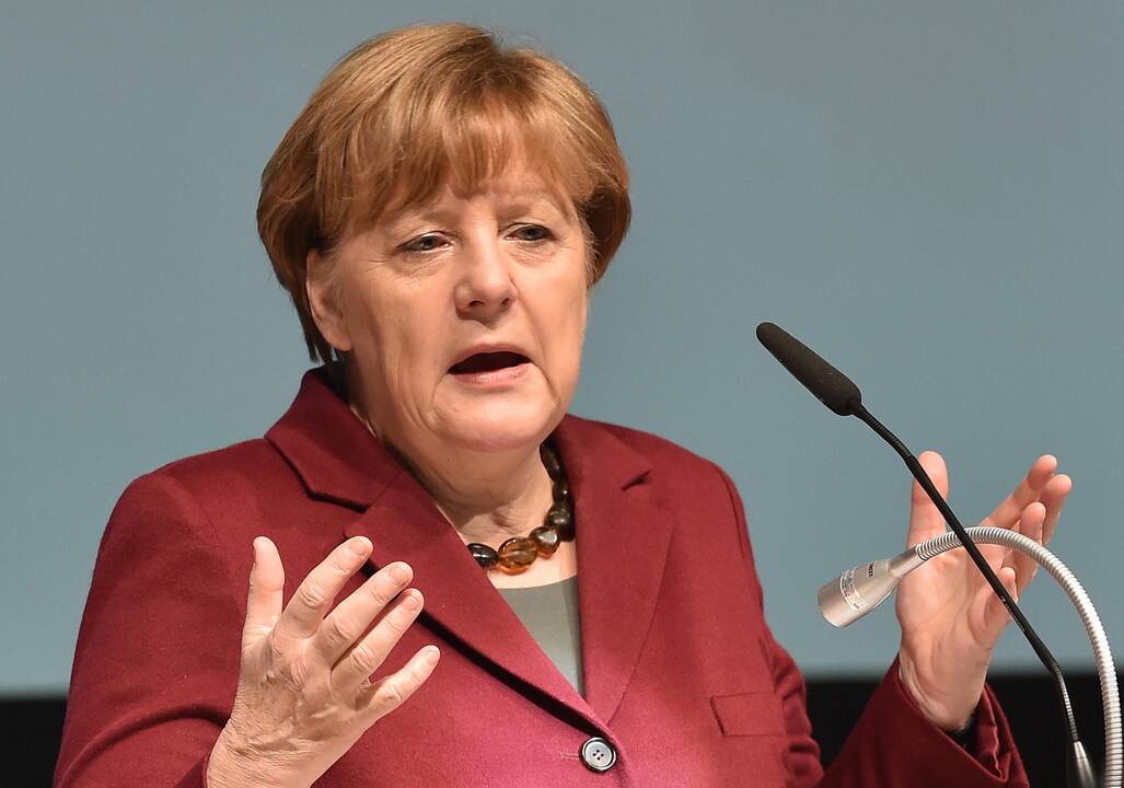 Liberali migracijos politika atsirūgo: A. Merkel populiarumas mažėja