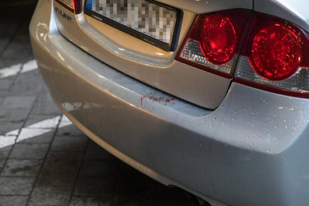 Eismo įvykis „Akropolio“ automobilių stovėjimo aikštelėje