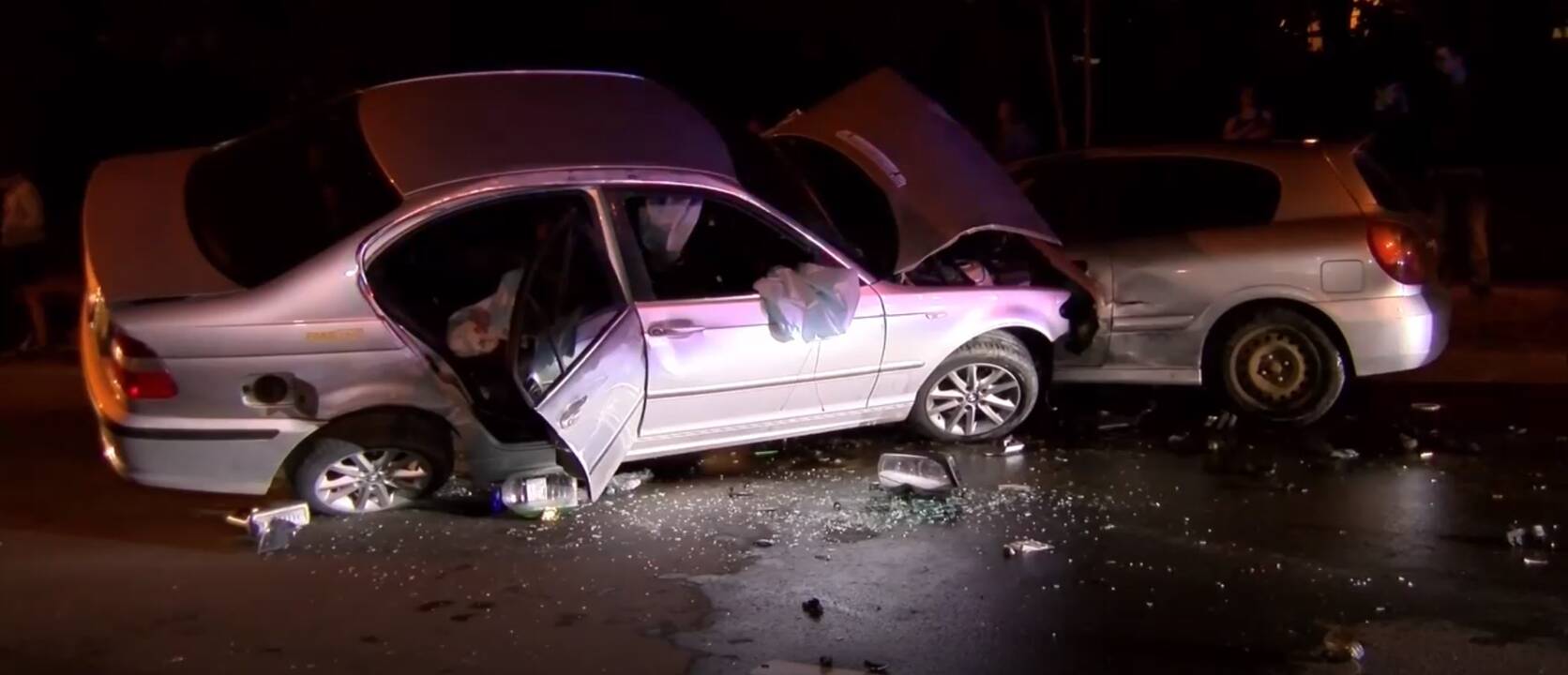 BMW vairuotojas sostinėje sudaužė penkias mašinas
