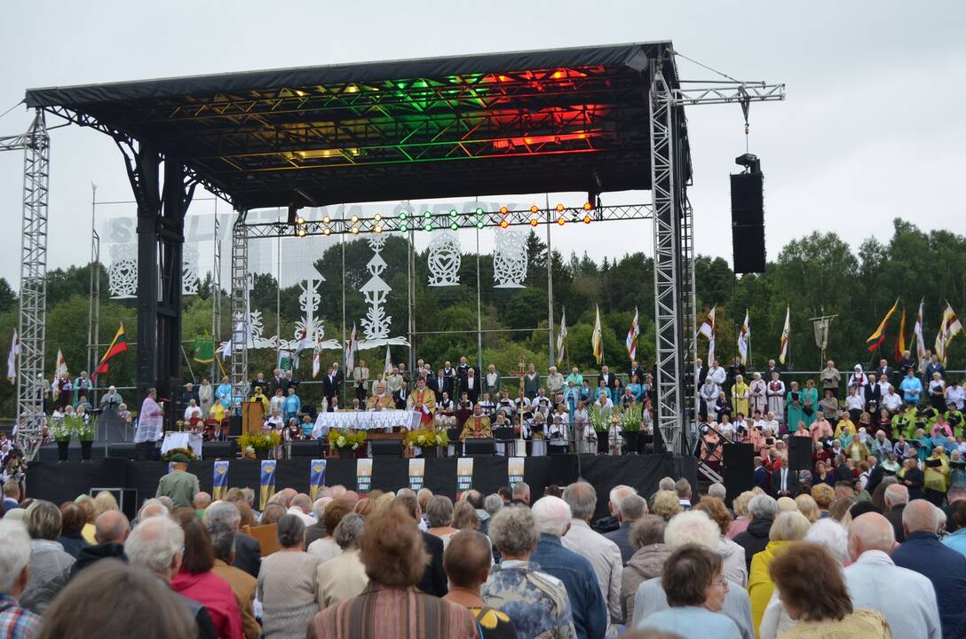 Lietuvos politinių kalinių ir tremtinių sąjungos renginys „Su Lietuva širdy“ Ariogaloje
