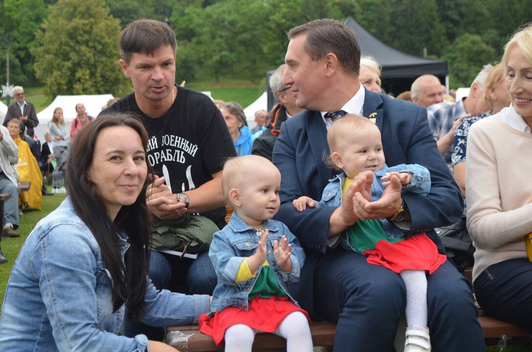 Lietuvos politinių kalinių ir tremtinių sąjungos renginys „Su Lietuva širdy“ Ariogaloje