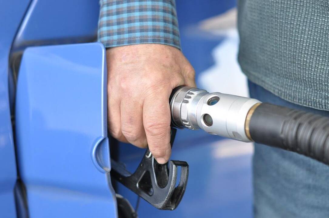 Pasvalio rajone iš vilkiko pavogta 400 litrų degalų