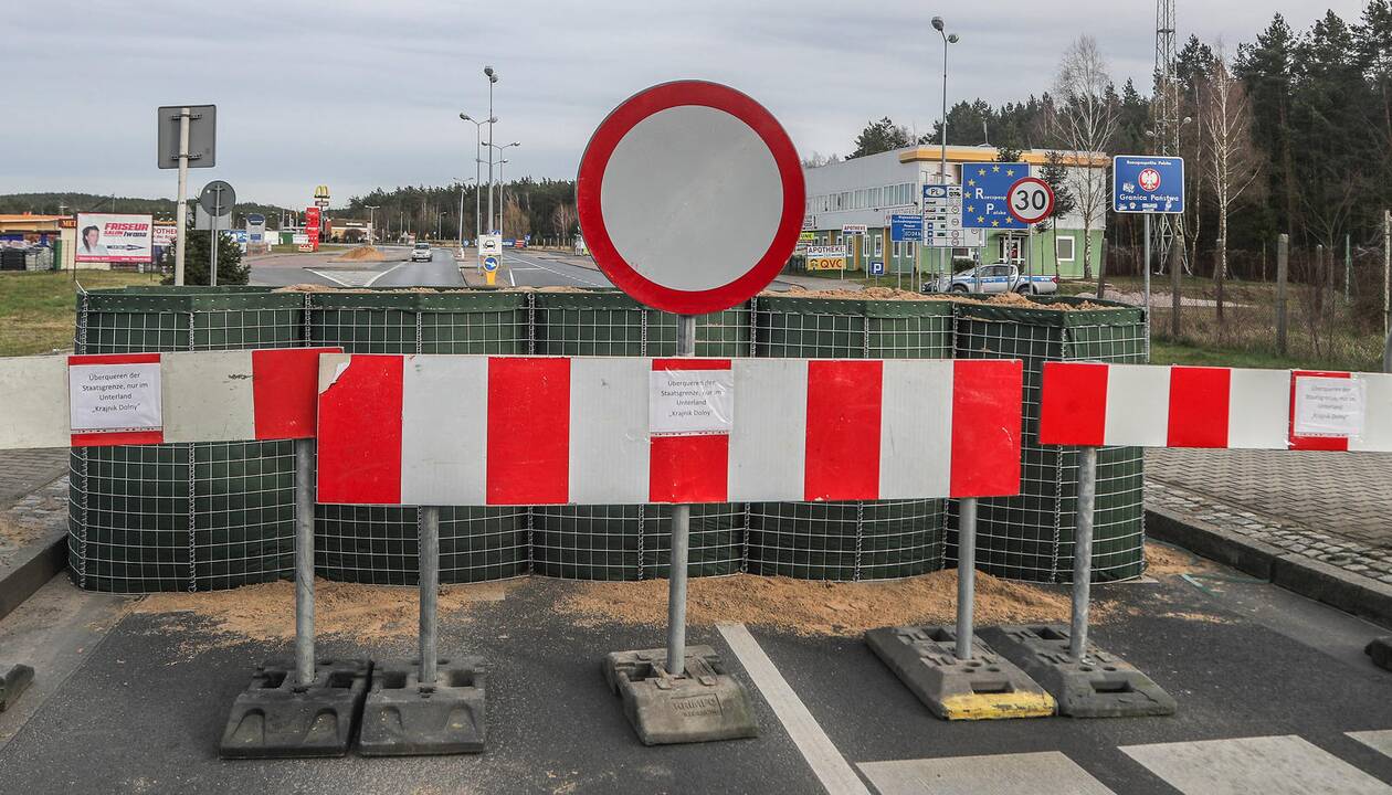Lenkija įleido grupę lietuvių, kiti bus parskraidinti