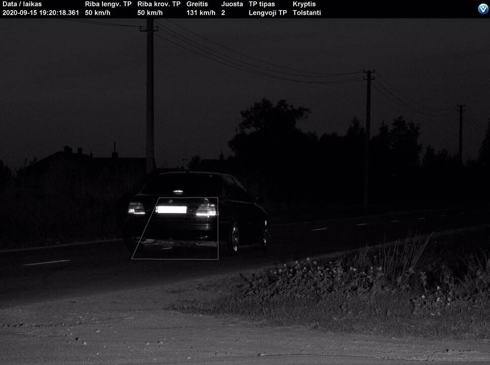 Kauno rajone BMW skriejęs vyras „pailsės“ nuo vairavimo