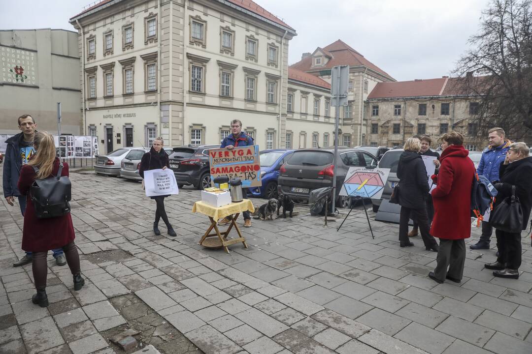 Sergančiųjų cukriniu diabetu piketas prie Sveikatos apsaugos ministerijos