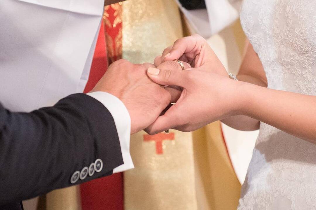 Kas sumainys aukso žiedus? (jaunavedžių sąrašas)