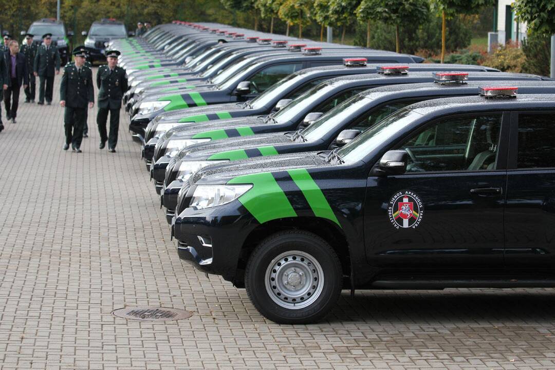 Nauji pasieniečių visureigiai