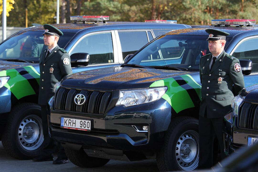 Nauji pasieniečių visureigiai