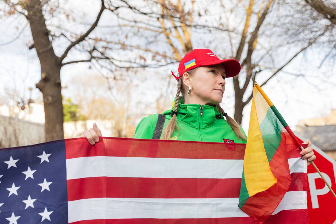 JAV karių pagerbimas prie JAV ambasados Vilniuje