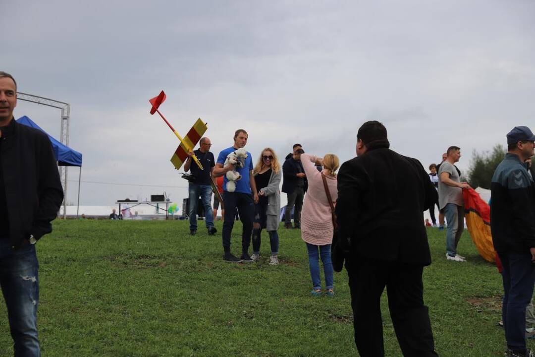 Tarptautinis projektas „Jie skrenda“ 
