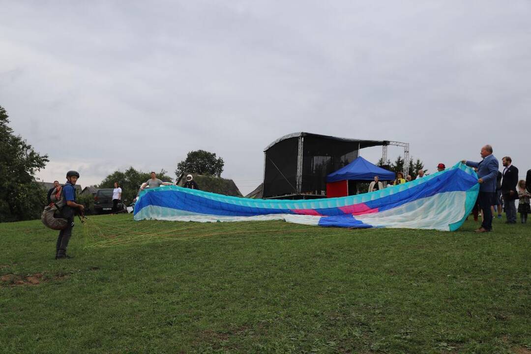 Tarptautinis projektas „Jie skrenda“ 