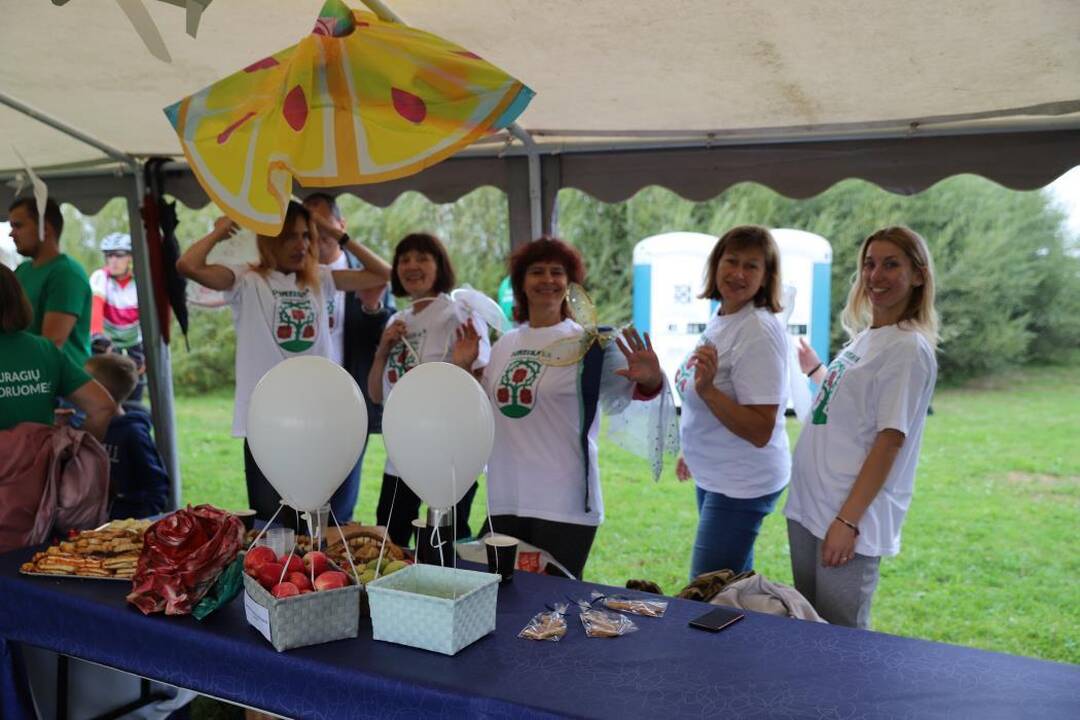 Tarptautinis projektas „Jie skrenda“ 