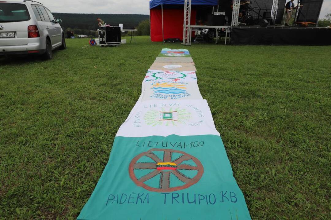Tarptautinis projektas „Jie skrenda“ 