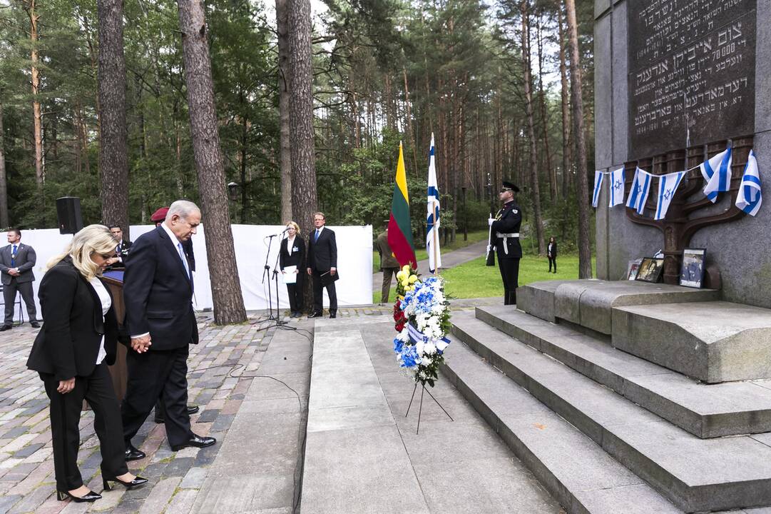 Premjerai pagerbė Holokausto aukų atminimą