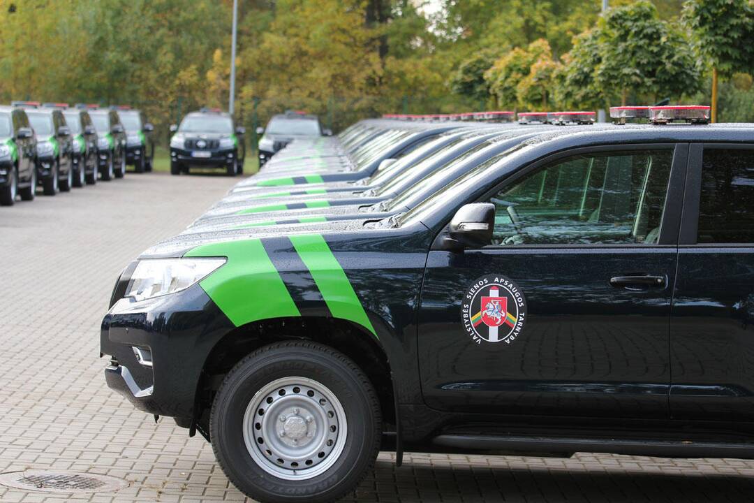 Nauji pasieniečių visureigiai