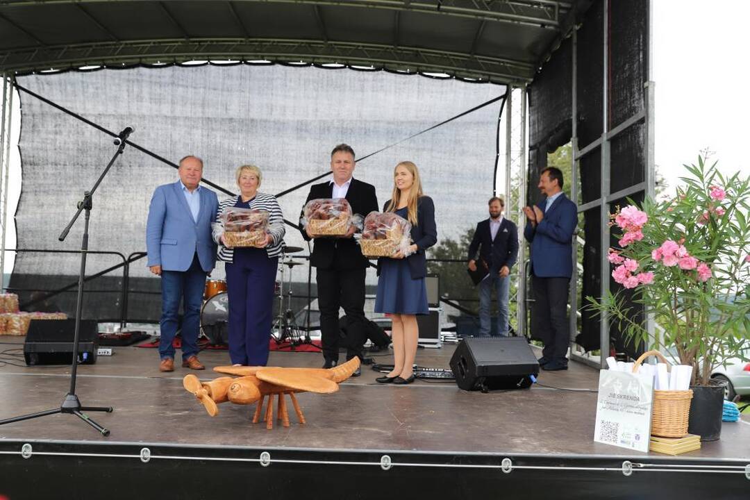 Tarptautinis projektas „Jie skrenda“ 