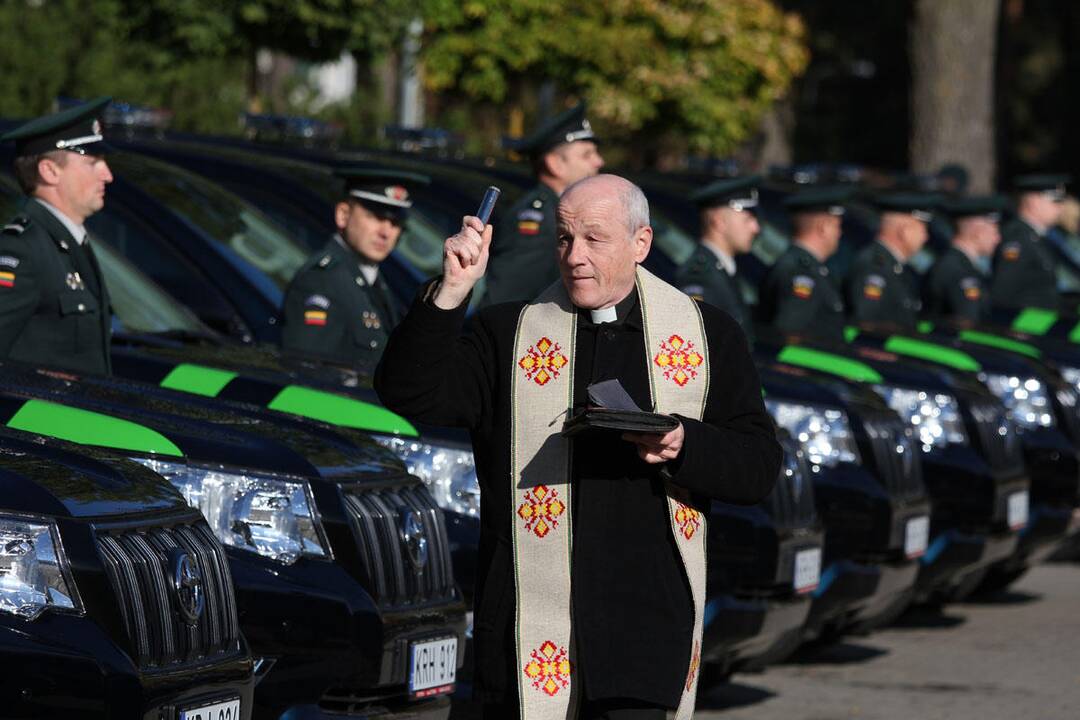 Nauji pasieniečių visureigiai