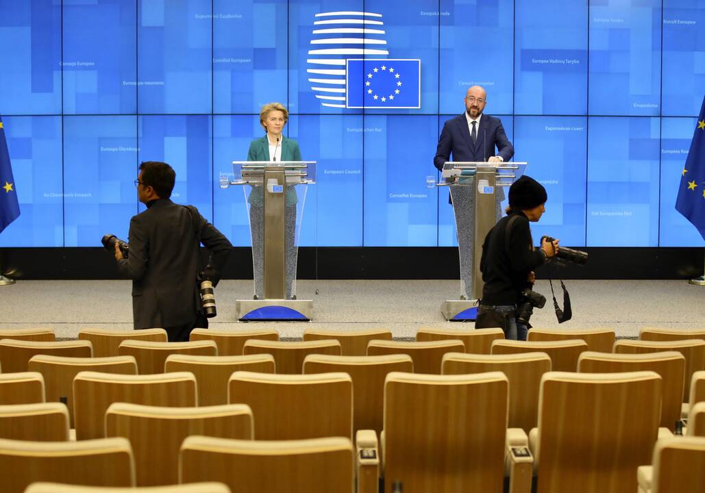 G7 koronaviruso pandemiją pavadino žmogiška tragedija ir pasauline sveikatos krize