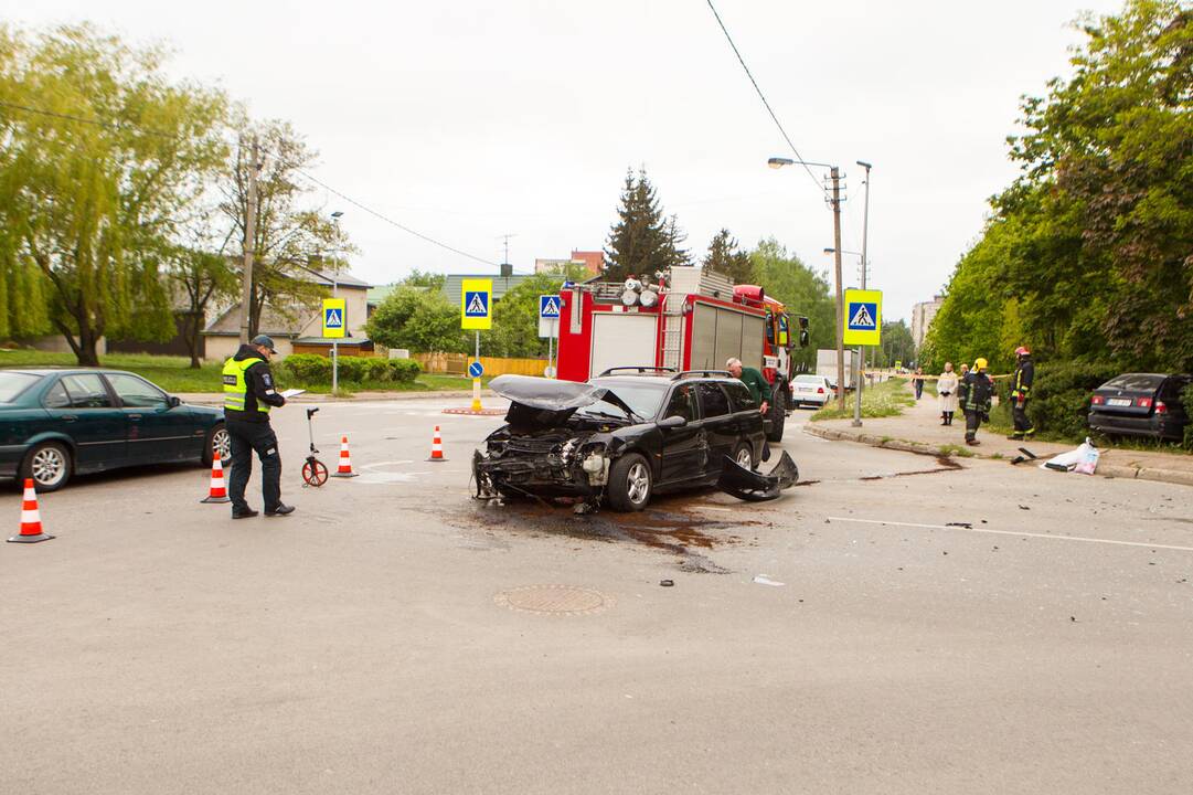 Avarija Kalniečių ir Žeimenos gatvių sankryžoje