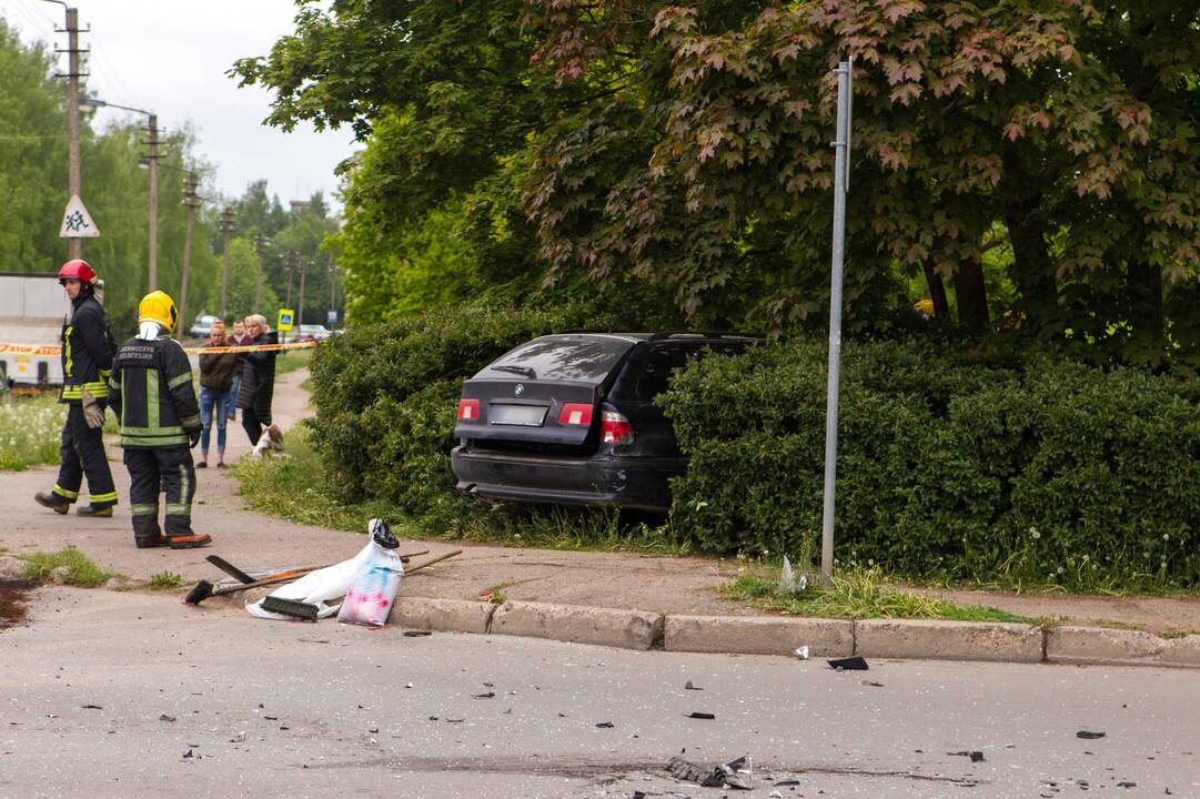 Avarija Kalniečių ir Žeimenos gatvių sankryžoje