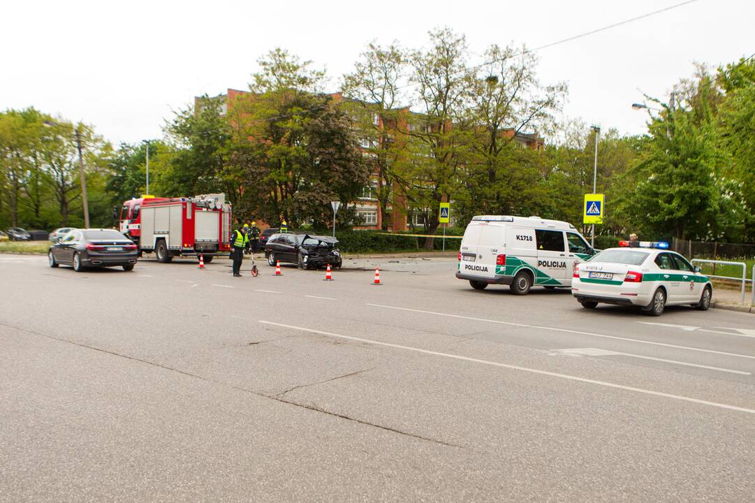 Avarija Kalniečių ir Žeimenos gatvių sankryžoje