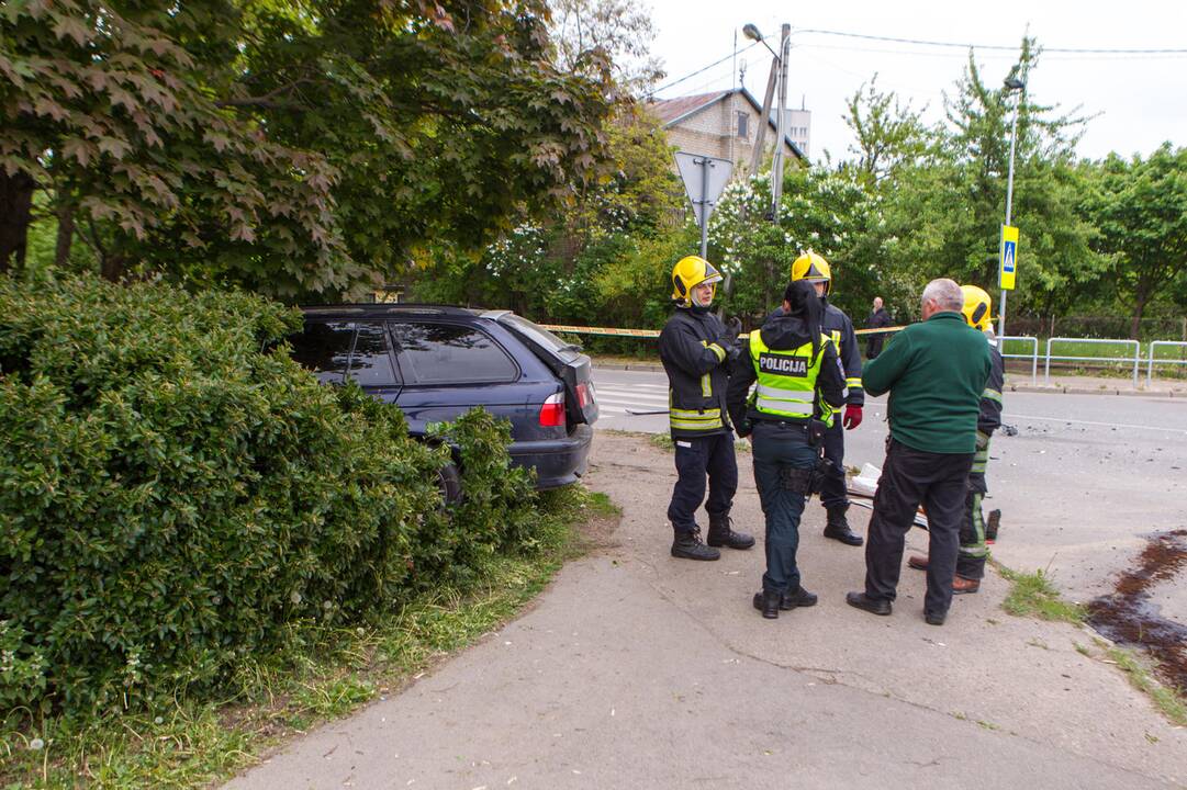 Avarija Kalniečių ir Žeimenos gatvių sankryžoje