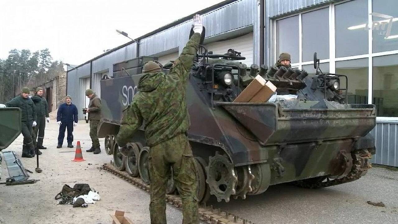 Vienos profesijos karių itin trūksta: mokomi ir šauktiniai