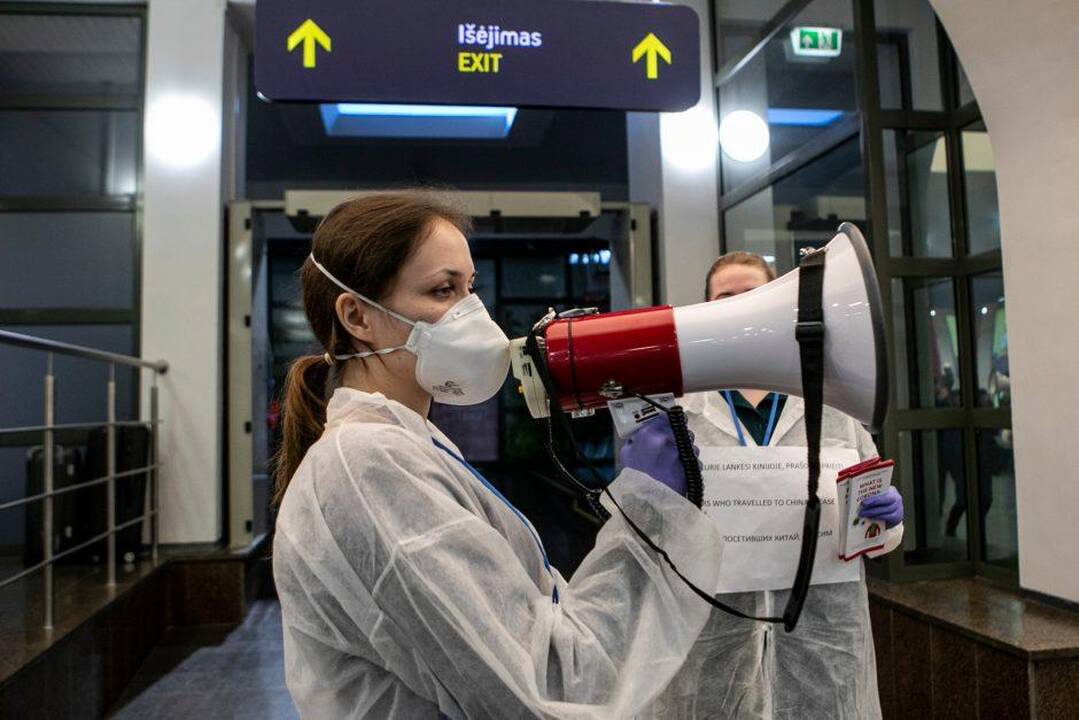 Raudonojo kryžiaus savanoriai laikinai atsisako budėti Vilniaus oro uoste 