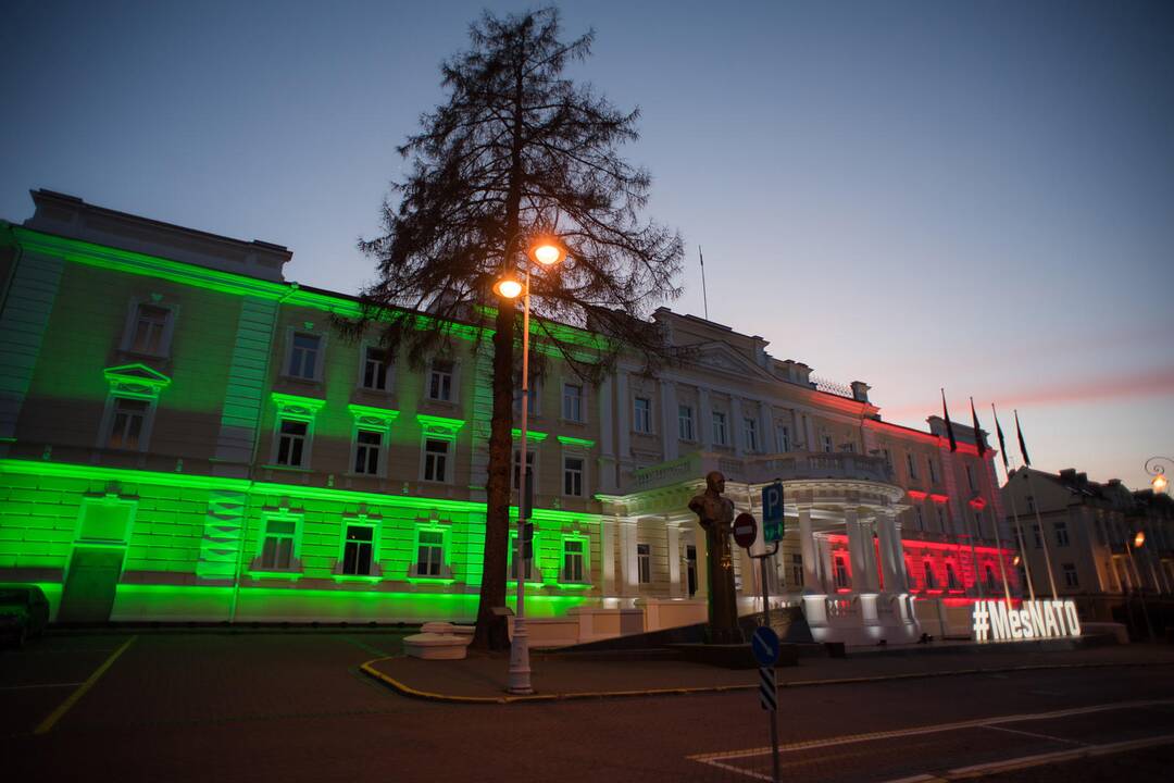 Vilnius nušvito Italijos vėliavos spalvomis