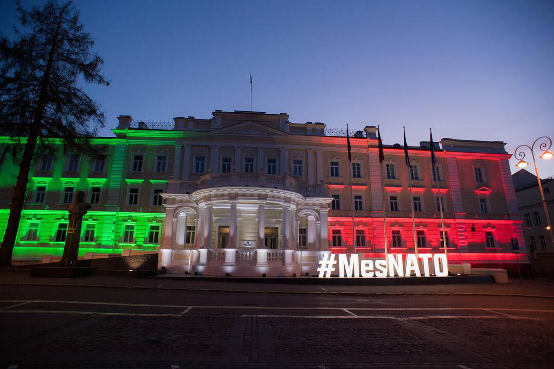 Vilnius nušvito Italijos vėliavos spalvomis