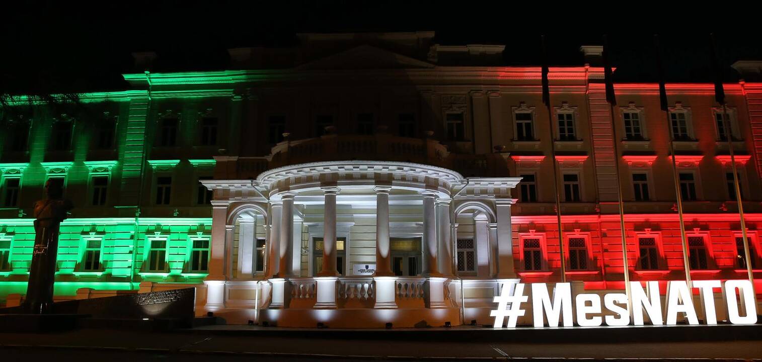 Vilnius nušvito Italijos vėliavos spalvomis