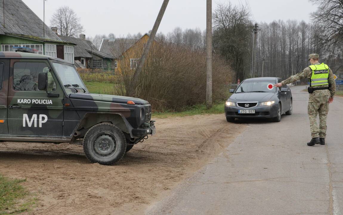 Pasienyje iš Baltarusijos neleista prasibrauti 11 nelegalių migrantų