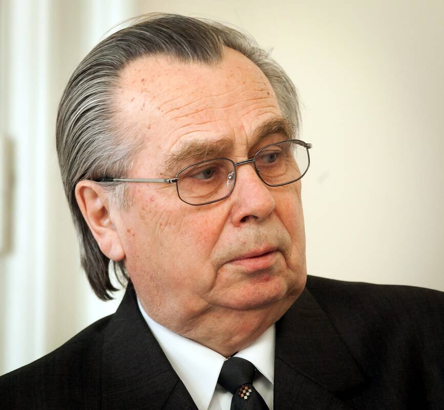 Mirė buvęs ministras A. Vapšys