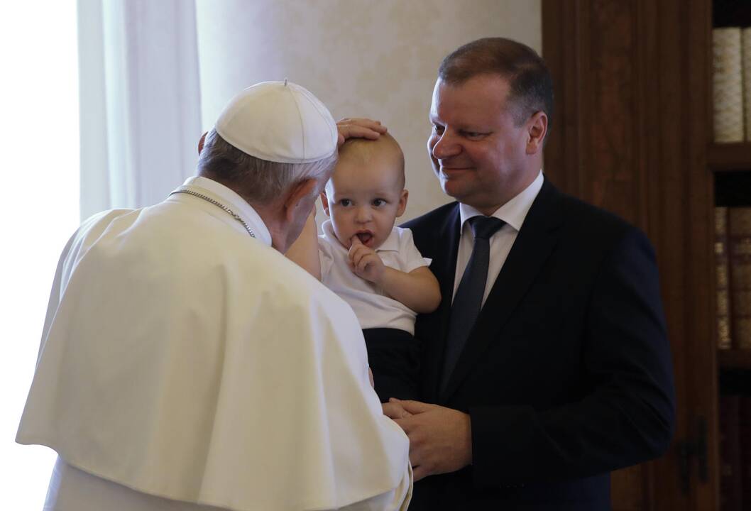 S. Skvernelį su šeima priėmė popiežius