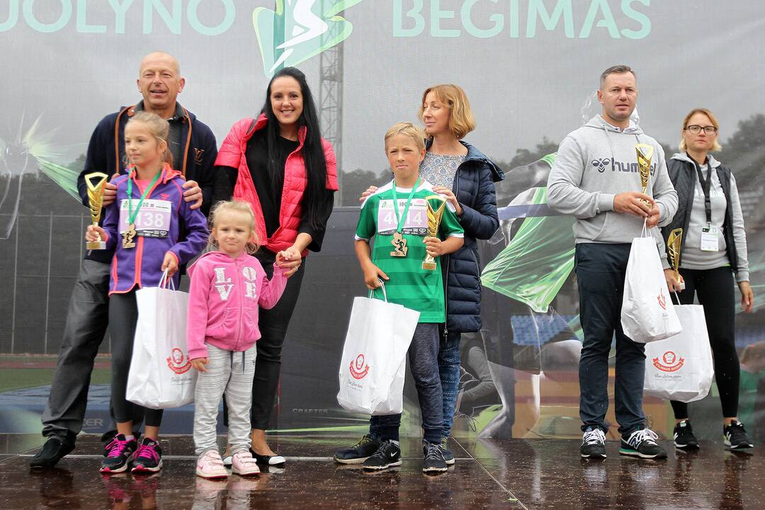 Ąžuolyno bėgimas. Šeimų ir vaikų varžybos