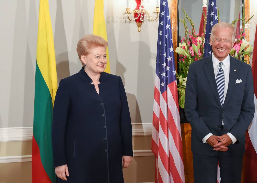 Baltijos šalių prezidentai susitiko su J. Bidenu