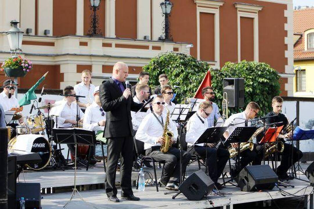 Kazachai: „Big Band Astana“ – vienintelis savojoje šalyje populiariosios šokių muzikos orkestras.