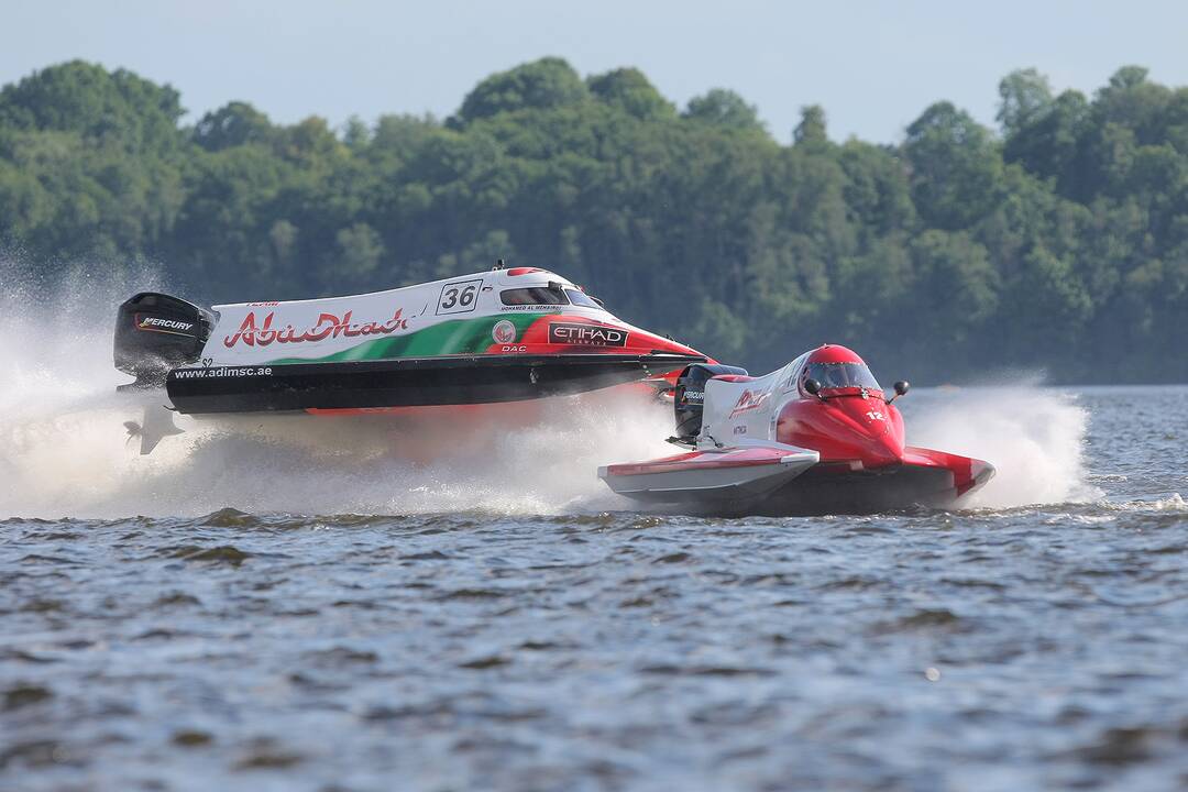 F2 formulių avarijos Kauno mariose