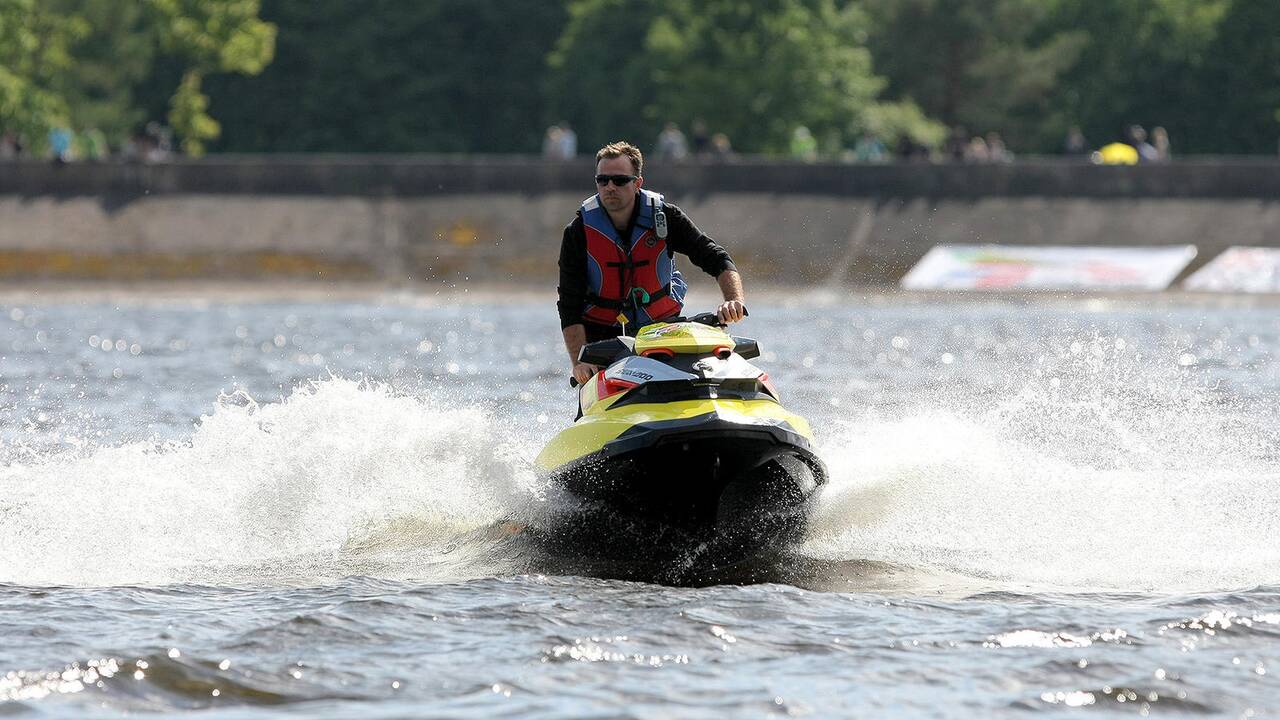 F2 formulių avarijos Kauno mariose