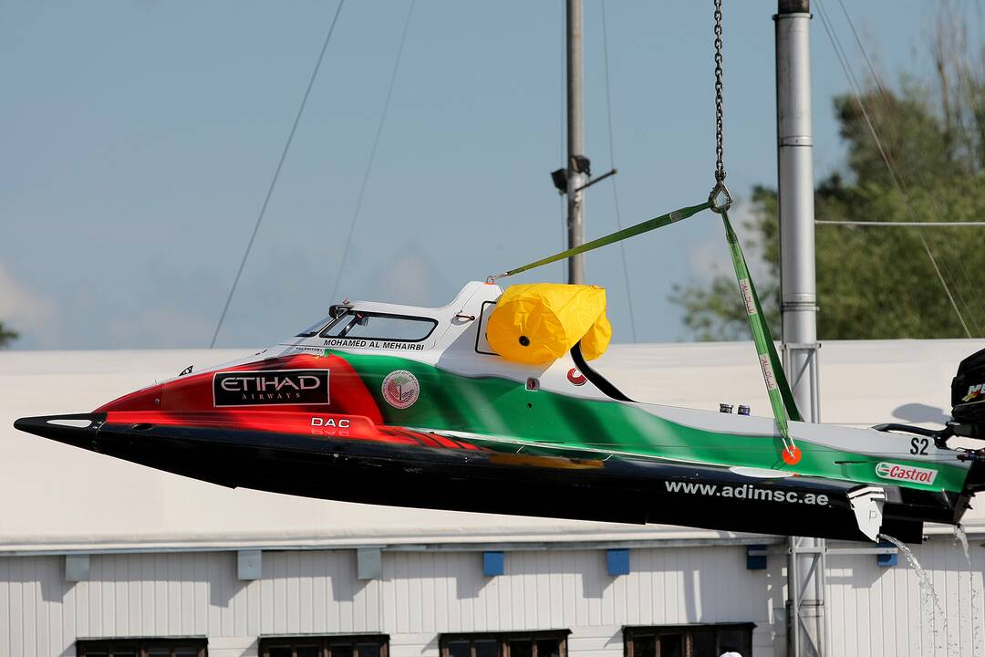 F2 formulių avarijos Kauno mariose