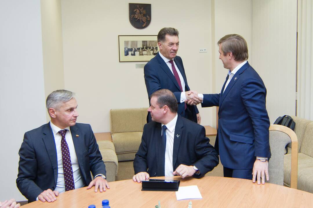 „Valstiečiai“ ir socialdemokratai pradėjo derybas dėl koalicijos