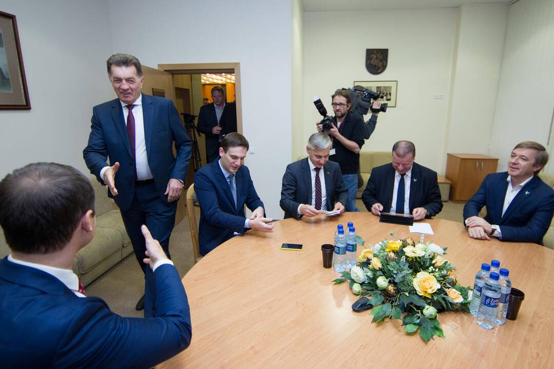 „Valstiečiai“ ir socialdemokratai pradėjo derybas dėl koalicijos