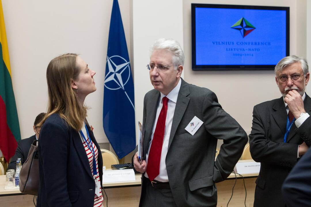 Prezidentūroje – tarptautinė konferencija Lietuvos įstojimo į NATO 10-mečio proga