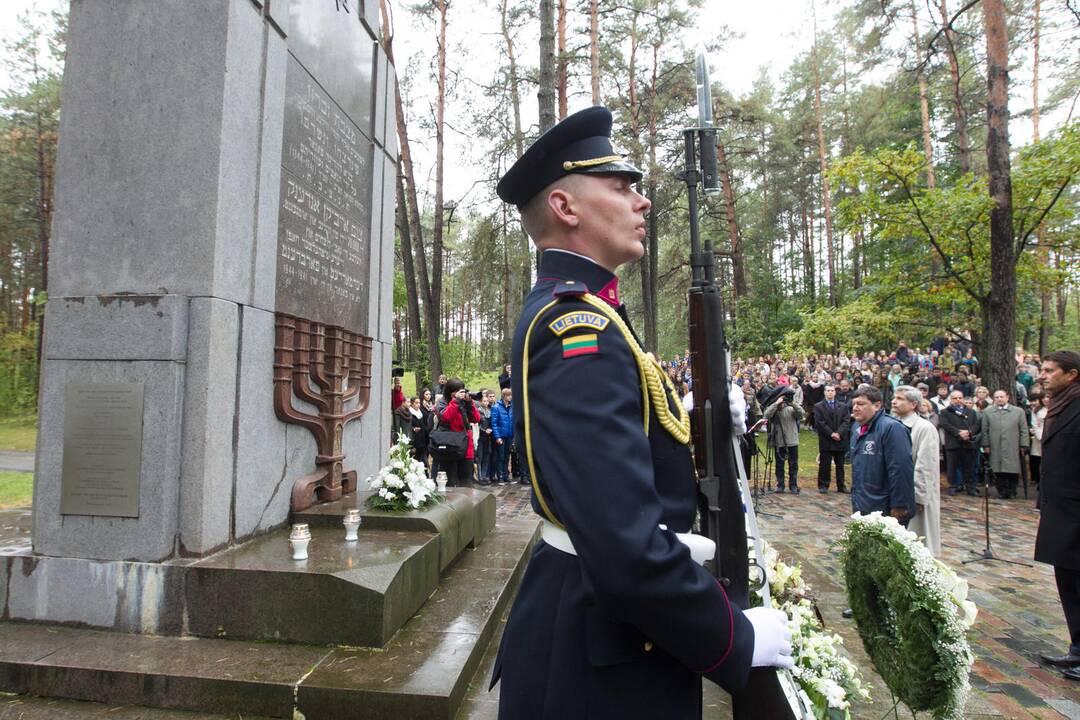 Panerių memoriale pagerbtos holokausto aukos