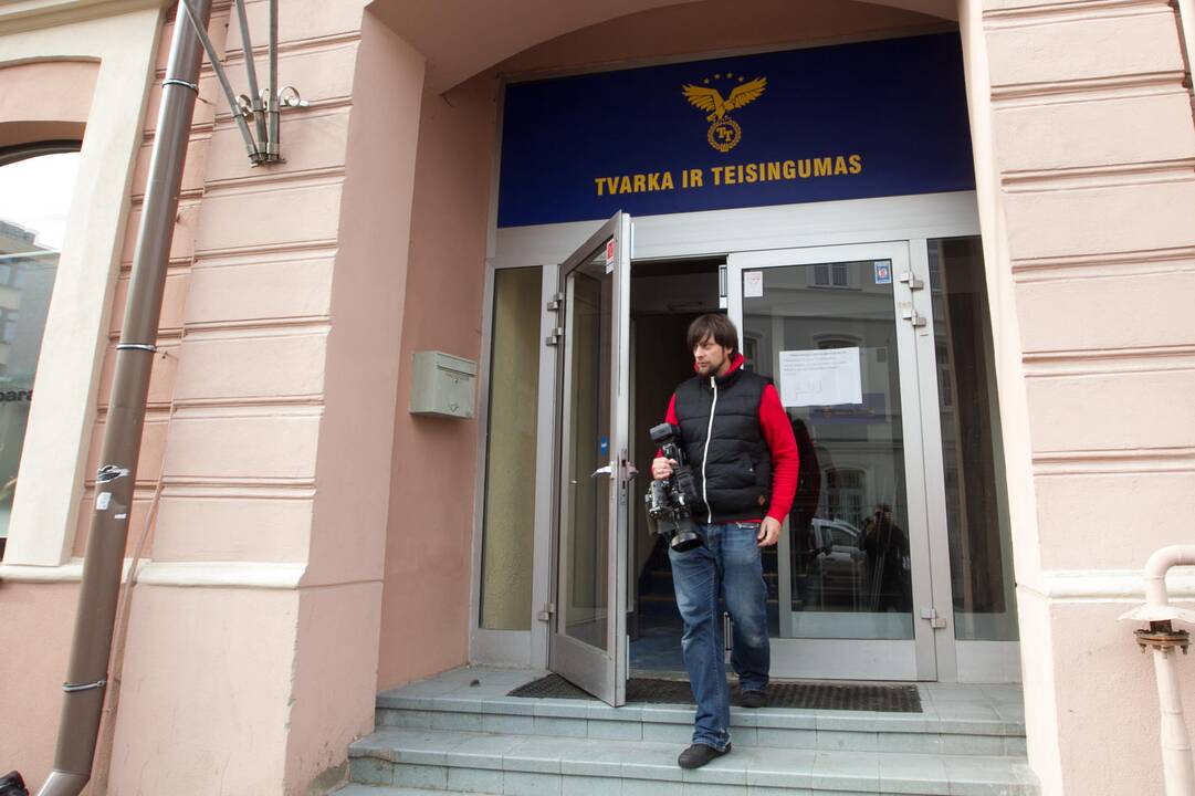 STT kratė „Tvarkos ir teisingumo“ partijos būstinę