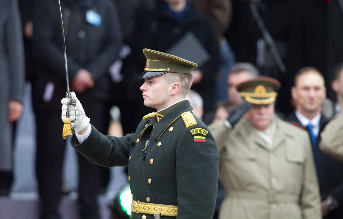 Sostinėje suplevėsavo trijų Baltijos valstybių vėliavos