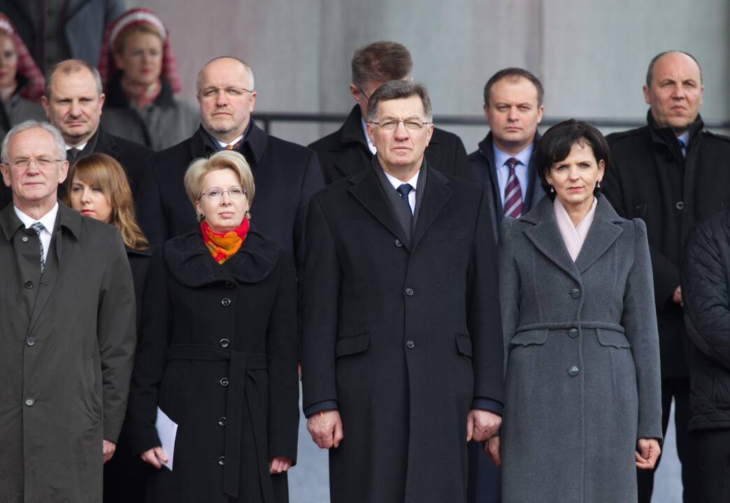 Sostinėje suplevėsavo trijų Baltijos valstybių vėliavos