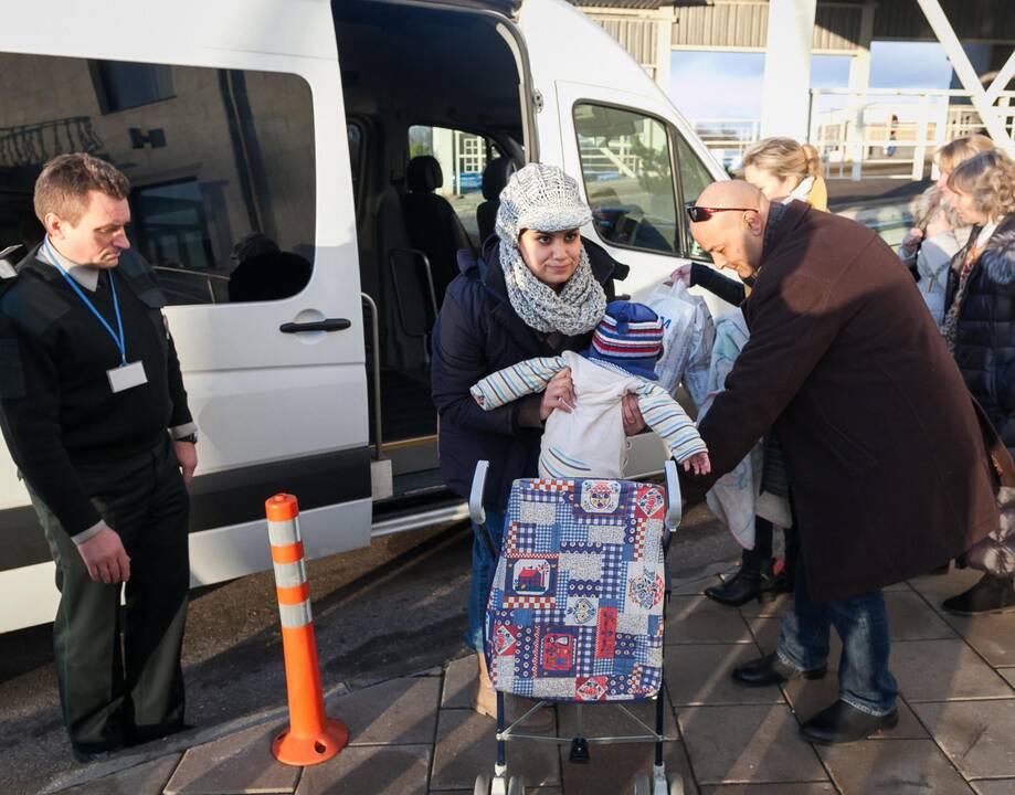 Į Lietuvą atvyko pirmieji pabėgėliai