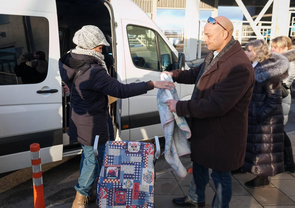 Į Lietuvą atvyko pirmieji pabėgėliai