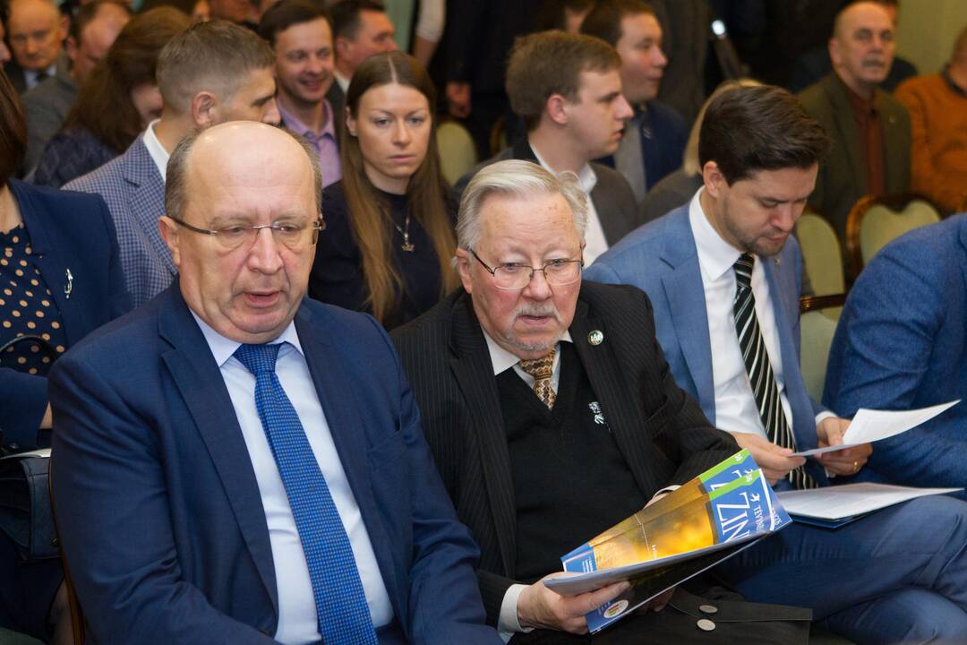Konservatorių posėdis